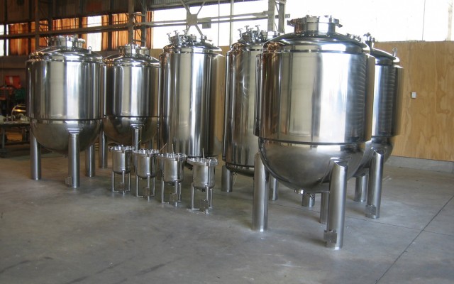 Holding and Mixing Tanks